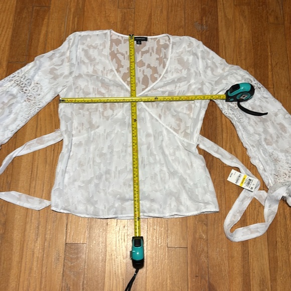 🆕 INC Bright white lace wrap top - Picture 5 of 6